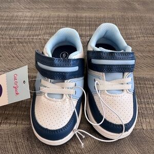 Cat & Jack Hudson sneakers- size 6